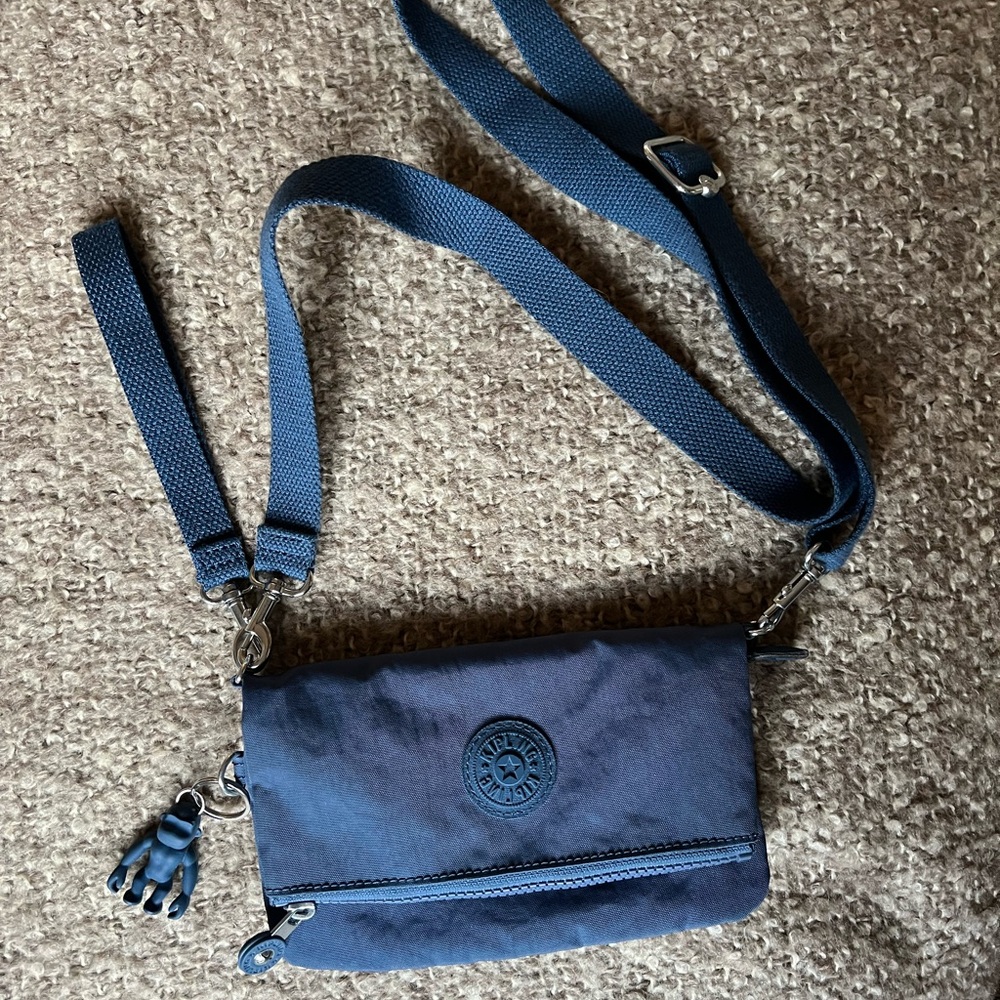 Kipling Live.Light crossbody purse/clutch